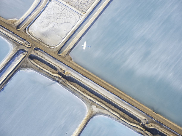 西澳大利亚盐场的航拍照片图片下载