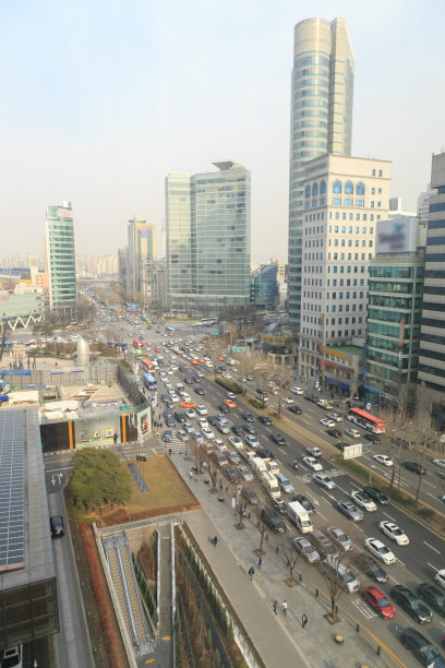 首尔的天际线和街道从韩国的高楼图片下载