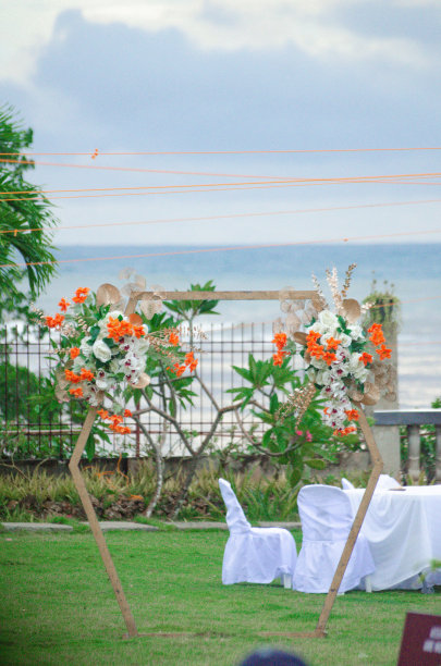 木制框架婚礼摊位图片下载