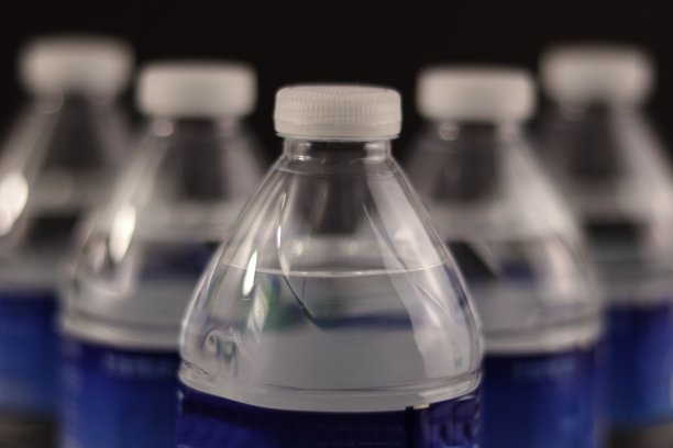 小水瓶图片下载