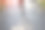 一个女人独自步行锻炼的照片。图片下载