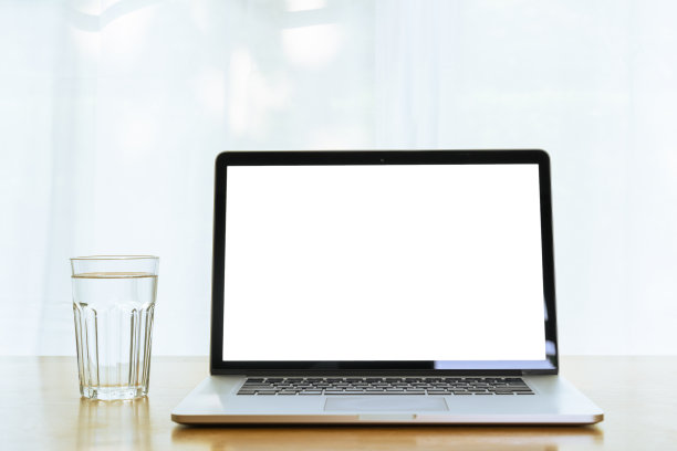 清空笔记本电脑屏幕。图片下载