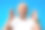 摄影棚里蓝色背景上沉思的成熟男人。图片下载