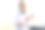 一个美丽的年轻女人享受在海滩上工作的肖像图片下载