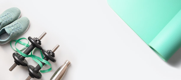 运动健身器材横幅，瑜伽垫，鞋子，水瓶。图片下载