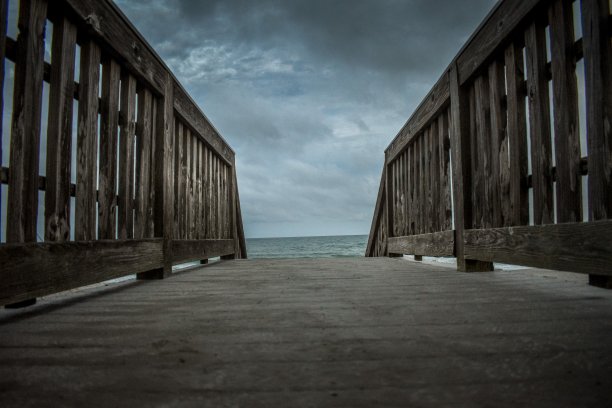 通往海洋图片的楼梯图片下载