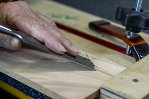 木工凿切图片下载