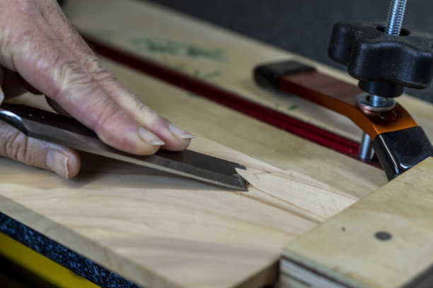 木工凿切图片下载