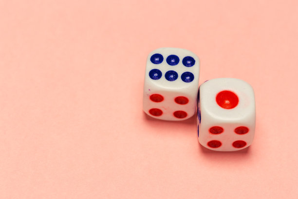 风险概念——玩骰子图片下载