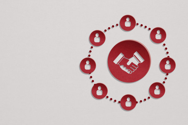 握手图标红纸剪纸与人图标在grunge灰色背景团队合作，头脑风暴的概念图片下载