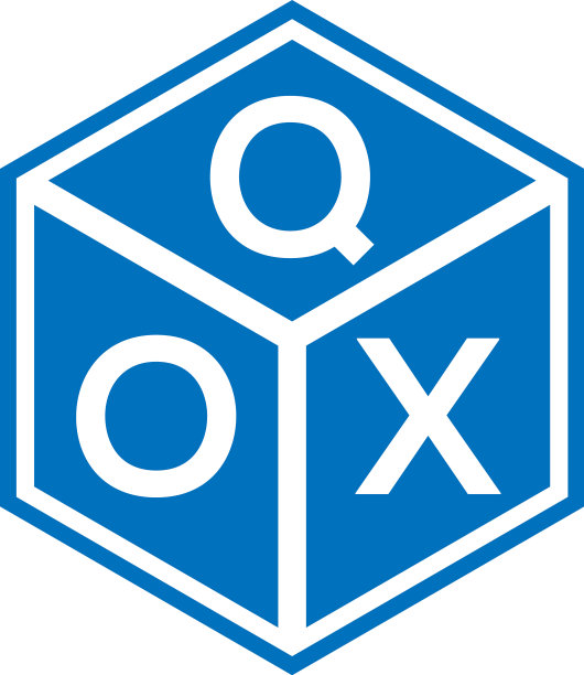 黑色背景上的QOX字母标志设计图片下载
