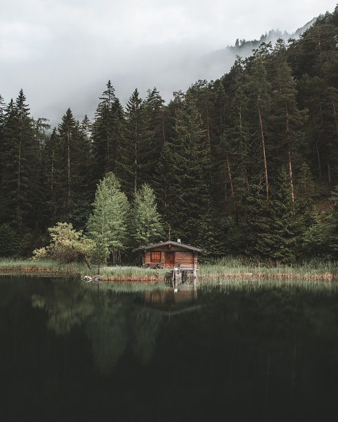 Mittersee，奥地利阿尔卑斯山，奥地利图片下载