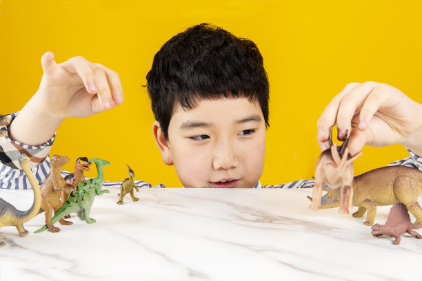 一个快乐的生活方式的男孩图片下载