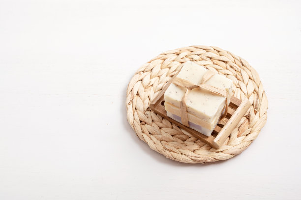 肥皂和干洗洗发棒，手工制作的天然肥皂，生态友好的温泉图片下载