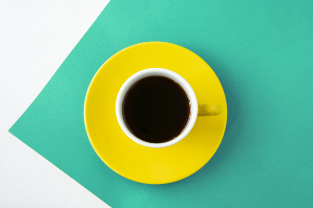 咖啡杯和彩纸设计图片下载