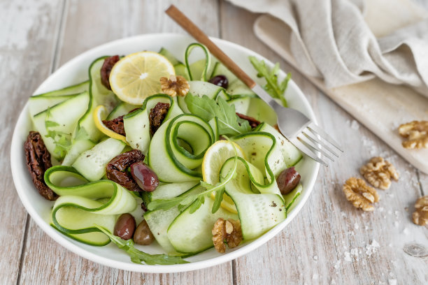 黄瓜柠檬夏沙拉横形象图片下载