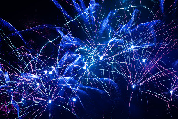 焰火。色彩的爆发。抽象的背景光图片下载