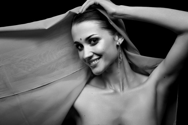 脸上的面纱图片下载