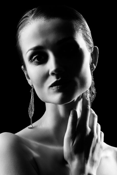 豪华袒胸性感图片下载