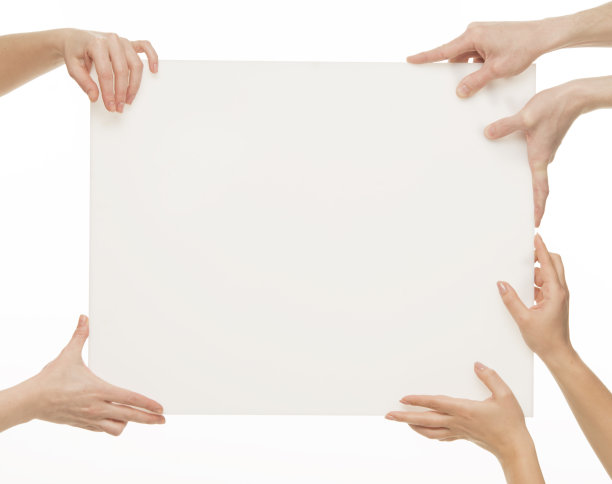 人手拿着白板。团队人手与白板隔离。商务运输物流概念。图片下载