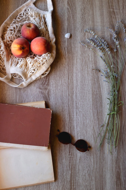 放荡不羁的夏天图片下载