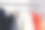 挂在商店或家庭衣柜的衣架上的衣服。图片下载