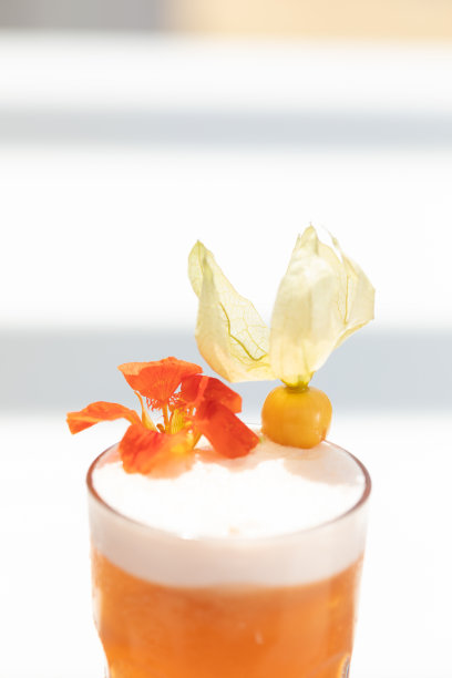 凯宾斯基酒店的鸡尾酒餐厅照片高清图片下载