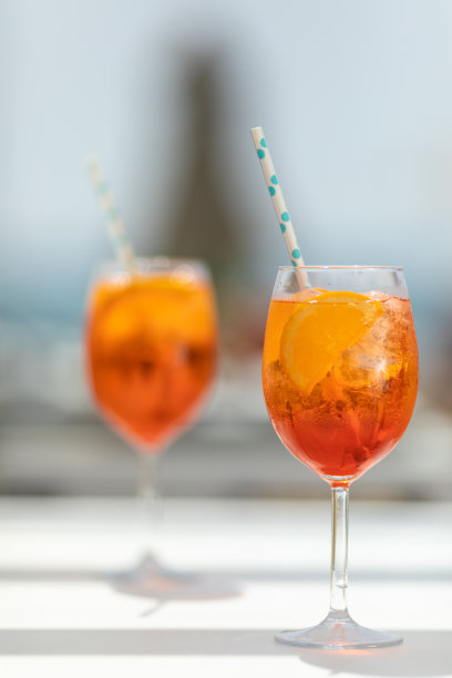 凯宾斯基酒店的鸡尾酒餐厅照片高清图片下载