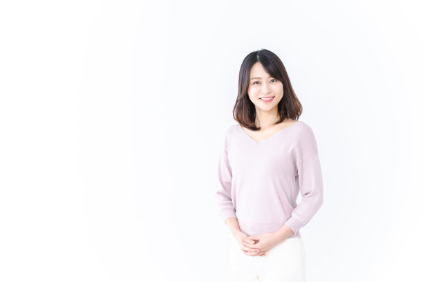 一个微笑的女人的肖像图片下载