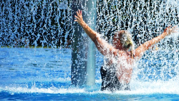 炎炎夏日的完美点心图片下载