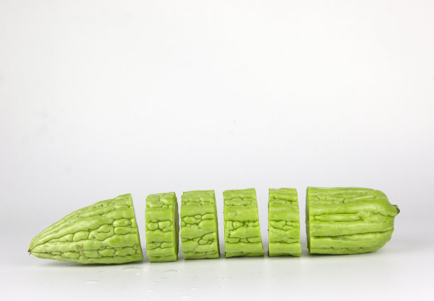 新鲜的葫芦孤立在白色背景图片下载