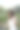 亚洲女孩在晚上燃放烟花图片下载