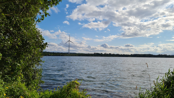 华丽而美丽的英国英格兰景观的日落场景图片下载
