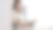 美丽的亚洲健康孕妇在家里的卧室练习瑜伽。图片下载