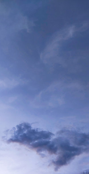 心形状的云图片下载