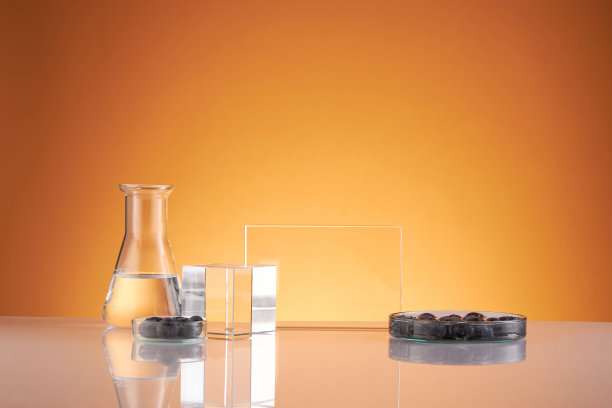 蓝莓玻璃器皿、透明底座、产品留白的研究，开发用于护肤保健的天然蓝莓图片下载