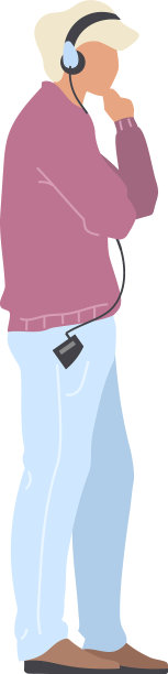 头发浅的男人戴着耳机听音乐图片下载