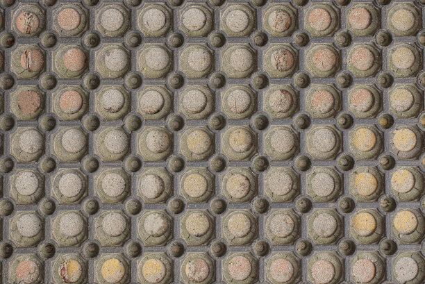 一块旧橡胶地毯上的黑色塑料纹理图片下载