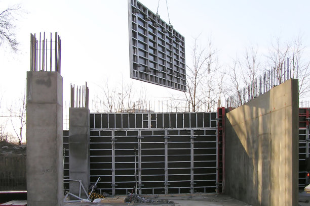 吊车升降模板面板组装图片下载