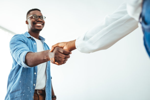 业务并购团队的业务握手图片下载