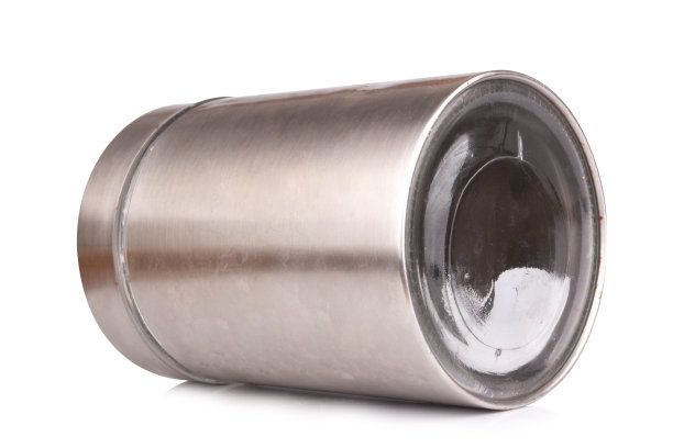 铁罐孤立在白色背景图片下载