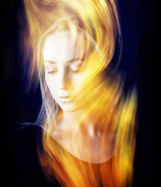 抽象的女性肖像。图片下载