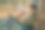 大胡子游客带着书在树下徒步旅行，在阳光明媚的秋天公园里读小说。积极向上的人，健康的生活方式，和谐的理念。幸福和与自然的统一。图片下载