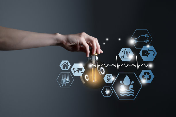 妇女手握灯泡图标能源再生，可持续发展，节约能源。图片下载