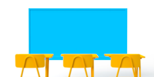 学校课桌在蓝色黑板前图片下载