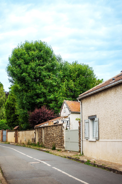 古色古香的建筑景观在一月，法国图片下载