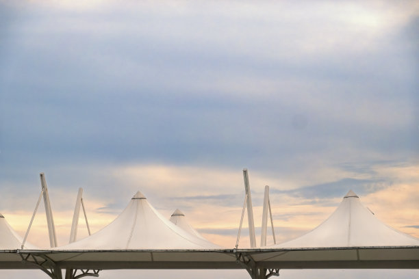 天花板上日落图片下载