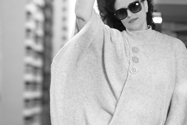 Elgant白人女人图片下载