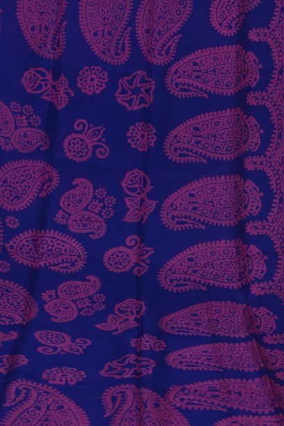 阿塞拜疆民族的民族丝巾叫克拉加伊图片下载