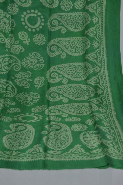 阿塞拜疆民族的民族丝巾叫克拉加伊图片下载